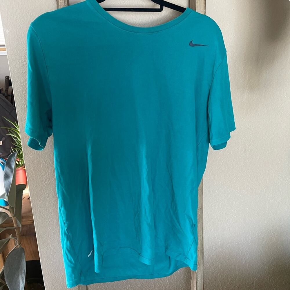 Nike Men's Large Dri Fit Athletic Teal Short Sleeve Tshirt